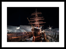 Load image into Gallery viewer, RRS Discovery with the V&A